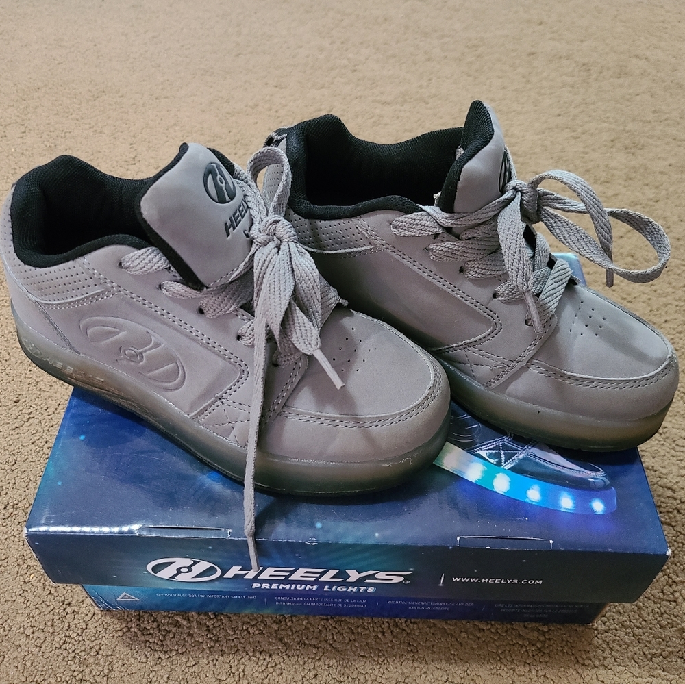 Heelys with light up sole